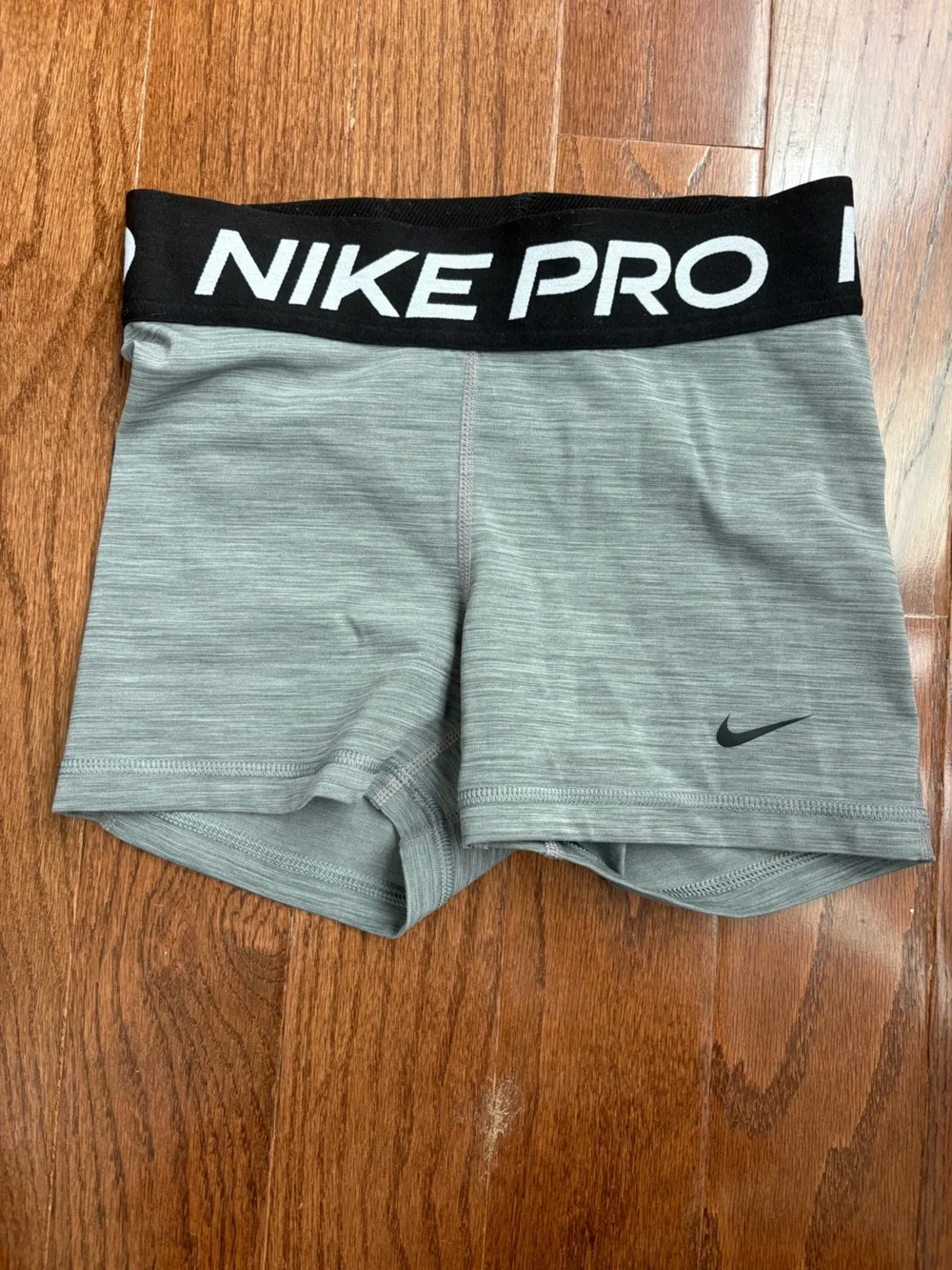 Women's Nike Pros heather gray